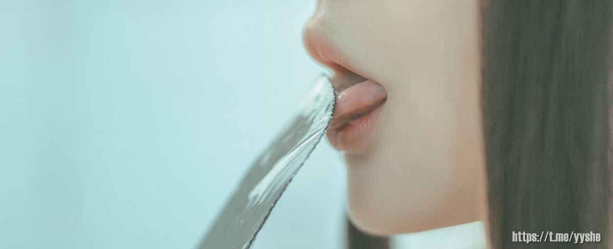 欧美牛仔衬衣街拍_BD在线视频观看