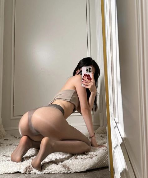 欧美美女二区_超清迅雷电影在线