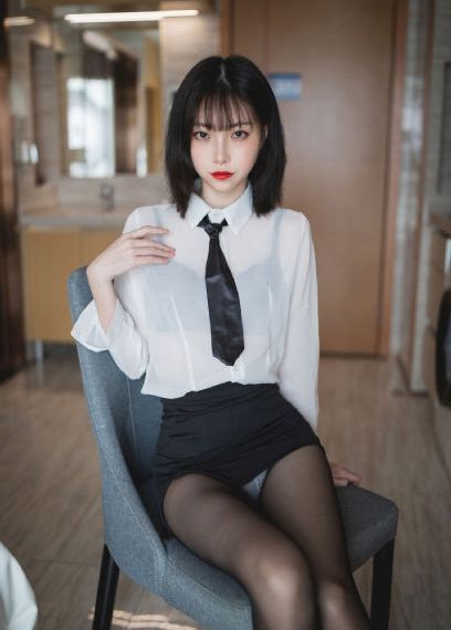 欧美混血模特写真视频_1080神马影院手机在线