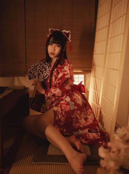 欧美v级_4K在线观看完整版