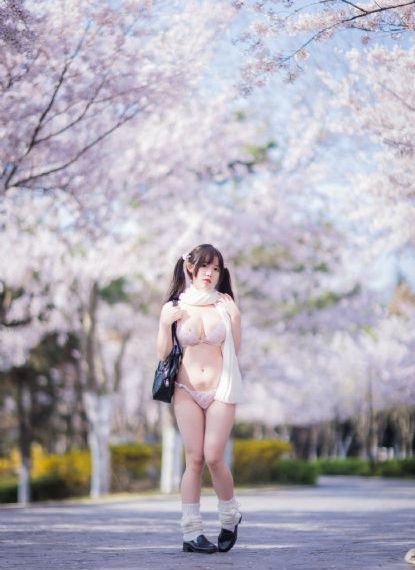 欧美日韩人体艺术电影_在线播放高清